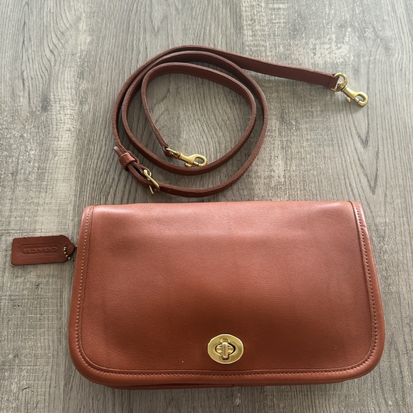 Coach vintage crossbody Bag 9755 - Picture 15 of 15
